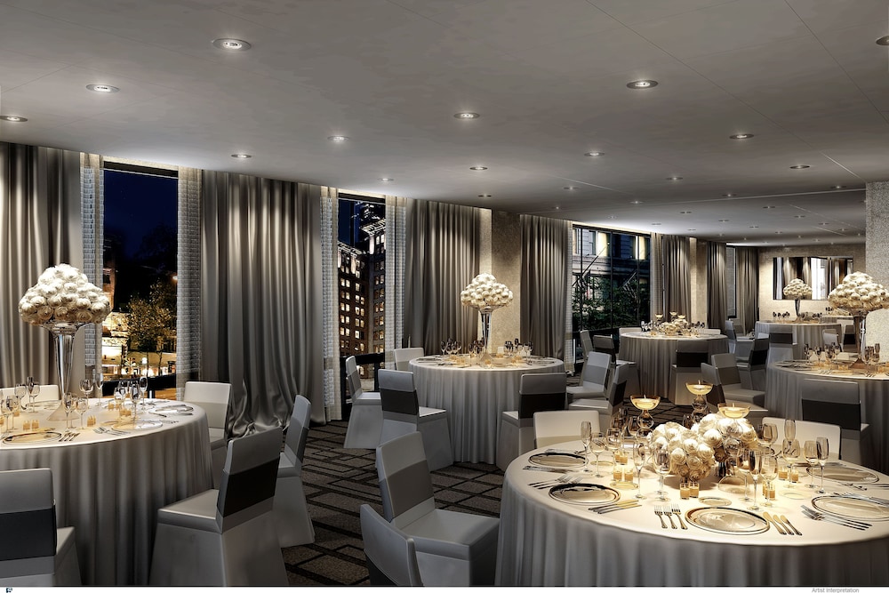 Thompson Chicago, by Hyatt — Restaurant & bars in Chicago, Illinois