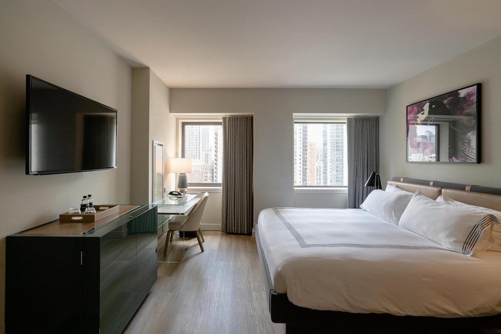 Thompson Chicago, by Hyatt — Hotel rooms in Chicago, Illinois