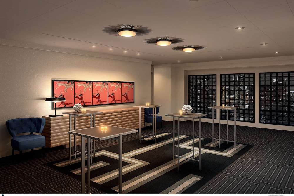 Thompson Chicago, by Hyatt — Restaurant & bars in Chicago, Illinois
