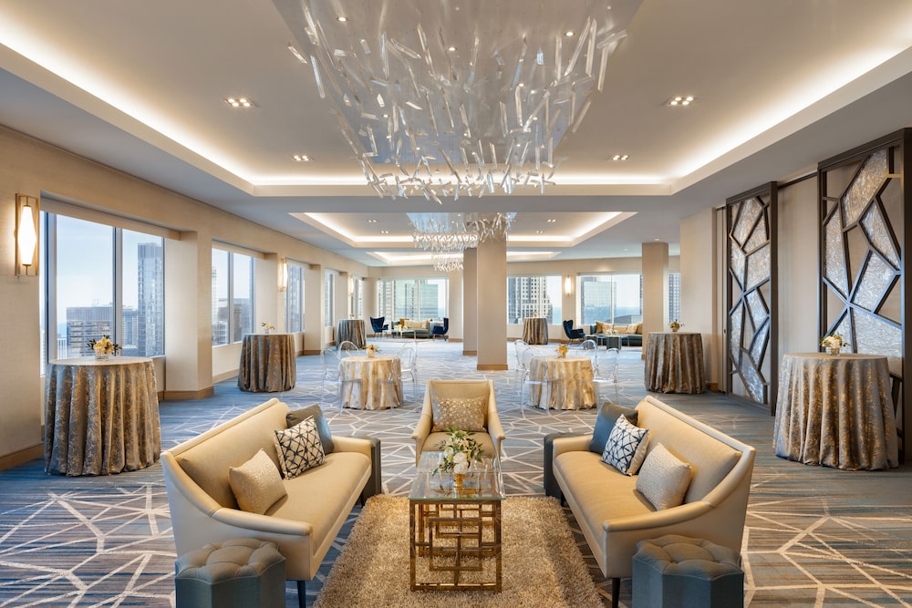 Swissotel - Chicago — Restaurant & bars in Chicago, Illinois