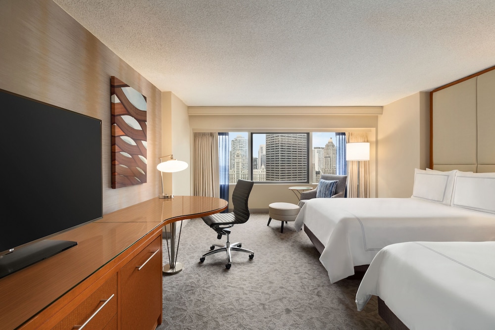 Swissotel - Chicago — Hotel rooms in Chicago, Illinois