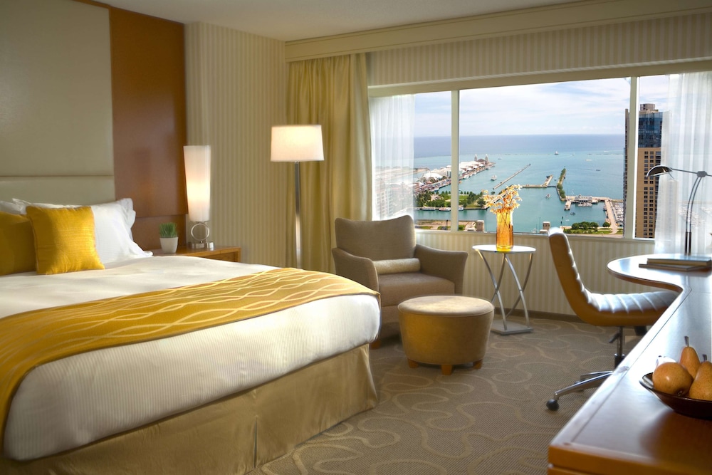 Swissotel - Chicago — Hotel rooms in Chicago, Illinois