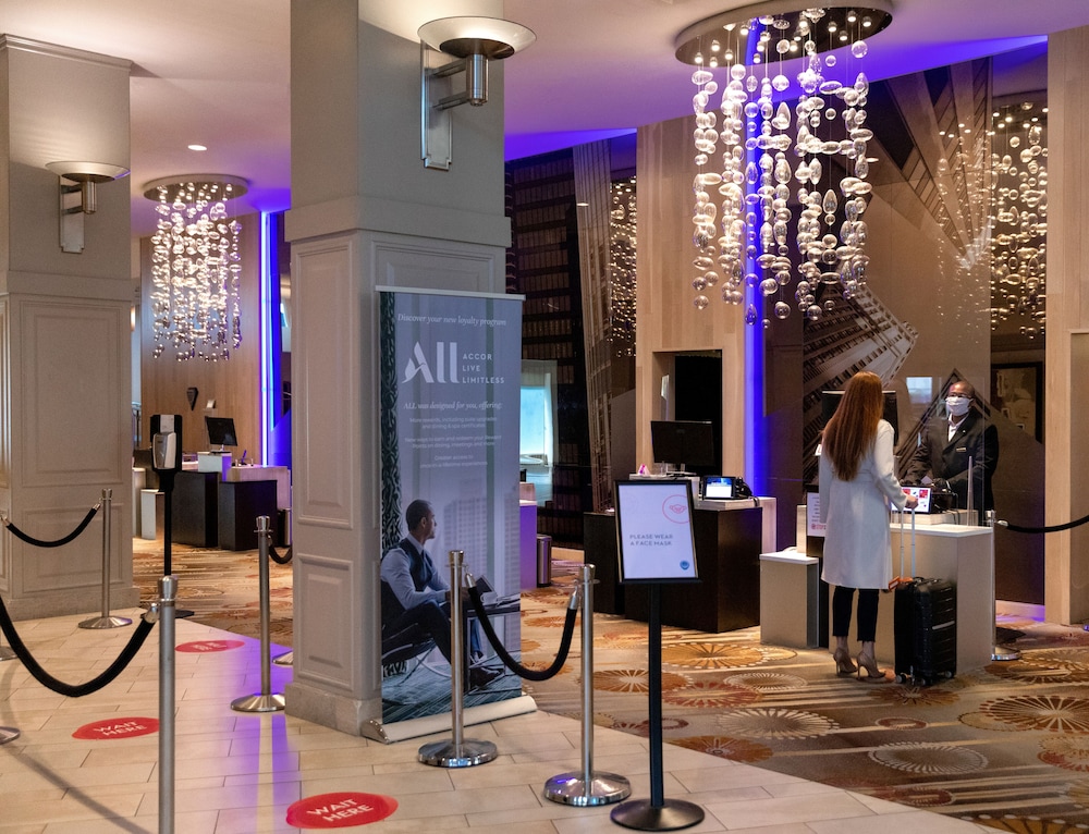 Swissotel - Chicago — Hotel building in Chicago, Illinois