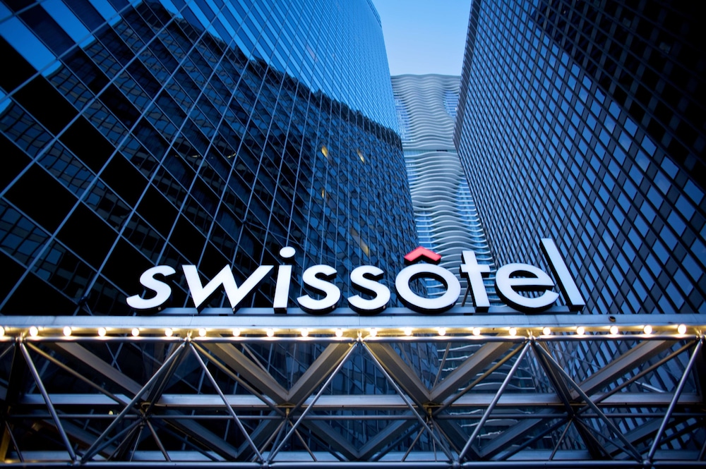 Swissotel - Chicago — Hotel building in Chicago, Illinois