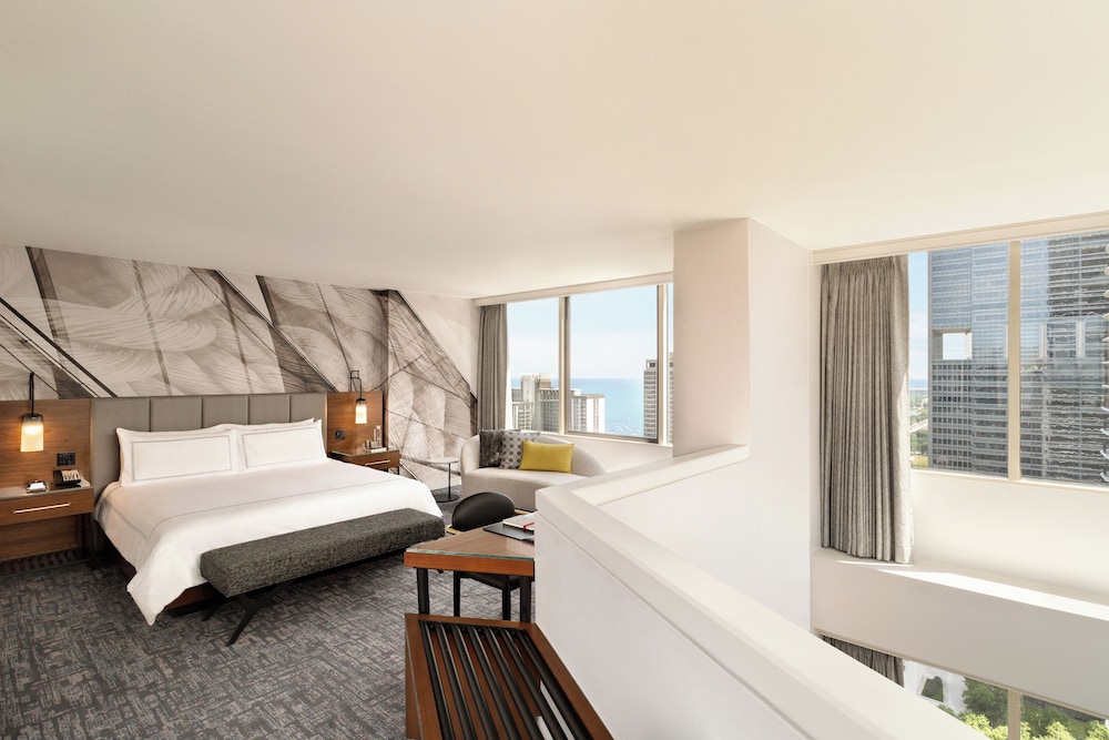 Swissotel - Chicago — Hotel rooms in Chicago, Illinois