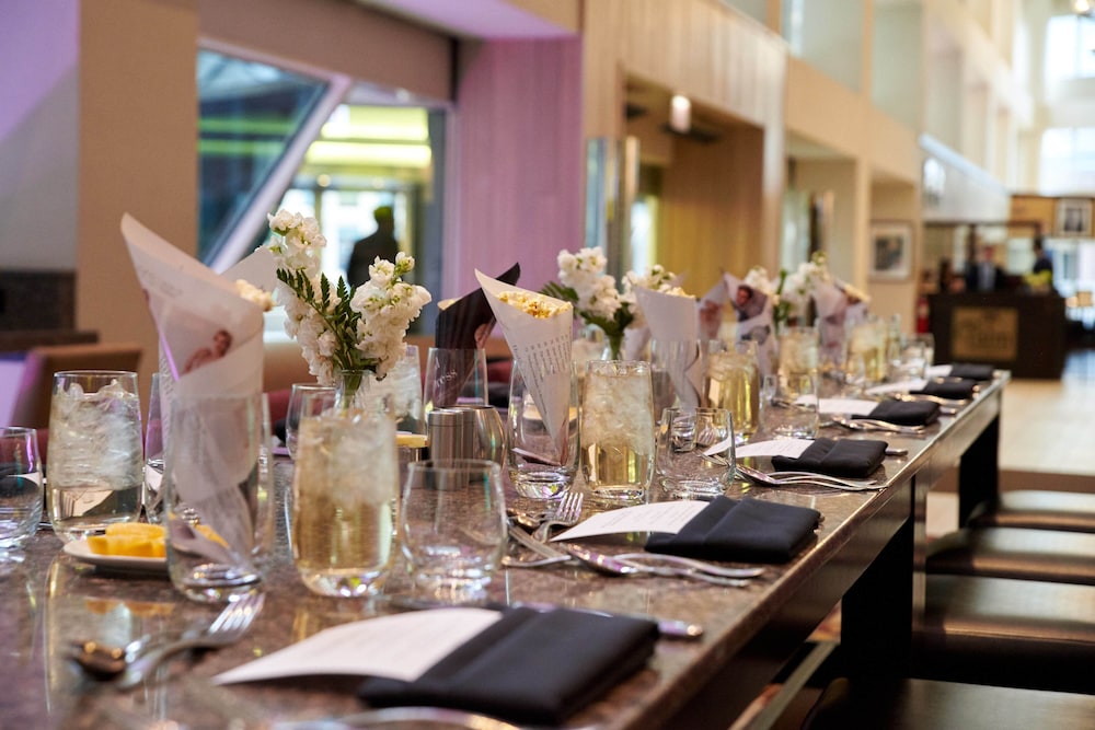 Swissotel - Chicago — Restaurant & bars in Chicago, Illinois