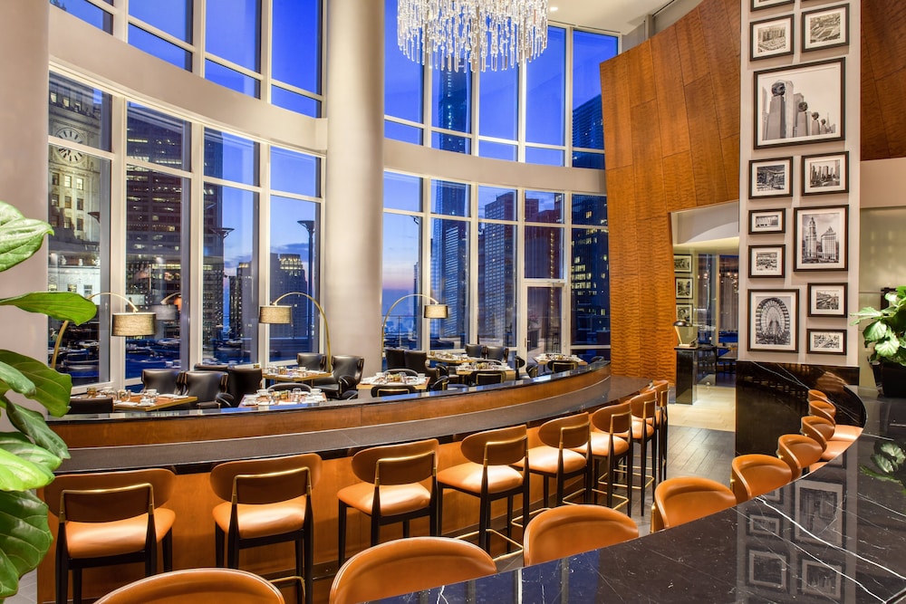 Trump International Hotel & Tower Chicago — Restaurant & bars in Chicago, Illinois
