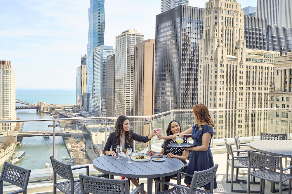 Trump International Hotel & Tower Chicago — Restaurant & bars in Chicago, Illinois