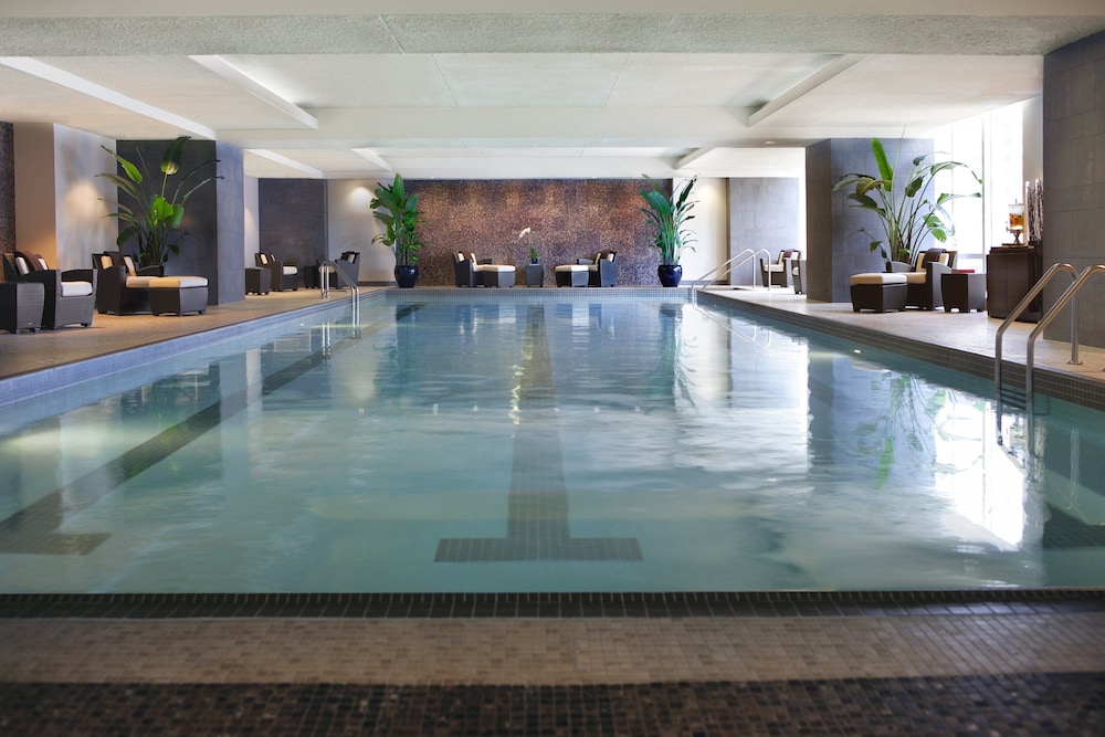Trump International Hotel & Tower Chicago — Swimming pool in Chicago, Illinois