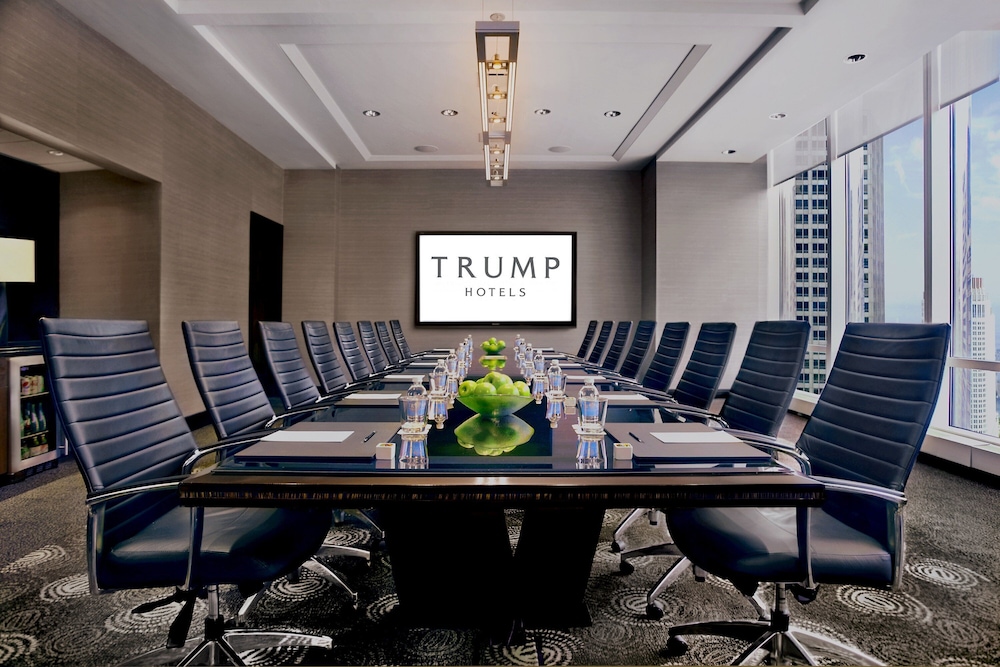Trump International Hotel & Tower Chicago — Hotel building in Chicago, Illinois