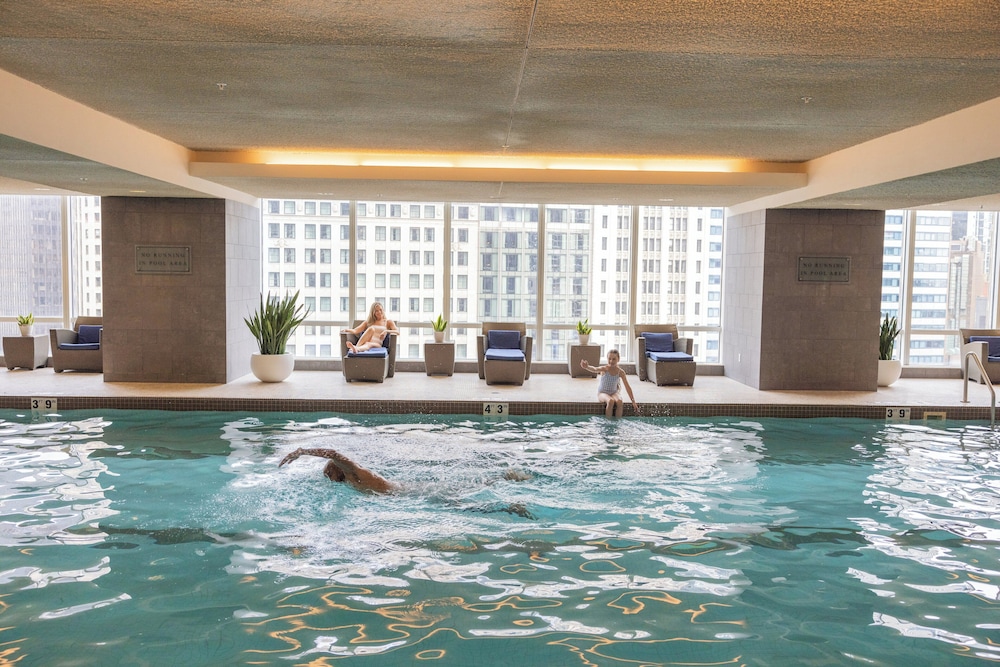 Trump International Hotel & Tower Chicago — Swimming pool in Chicago, Illinois