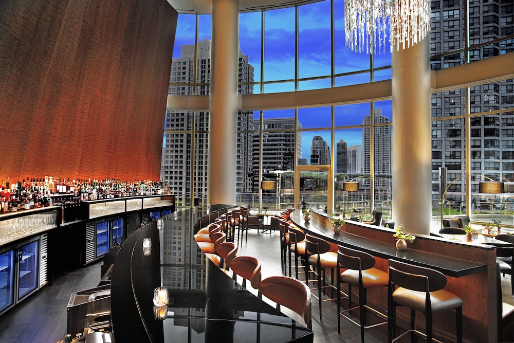 Trump International Hotel & Tower Chicago — Restaurant & bars in Chicago, Illinois