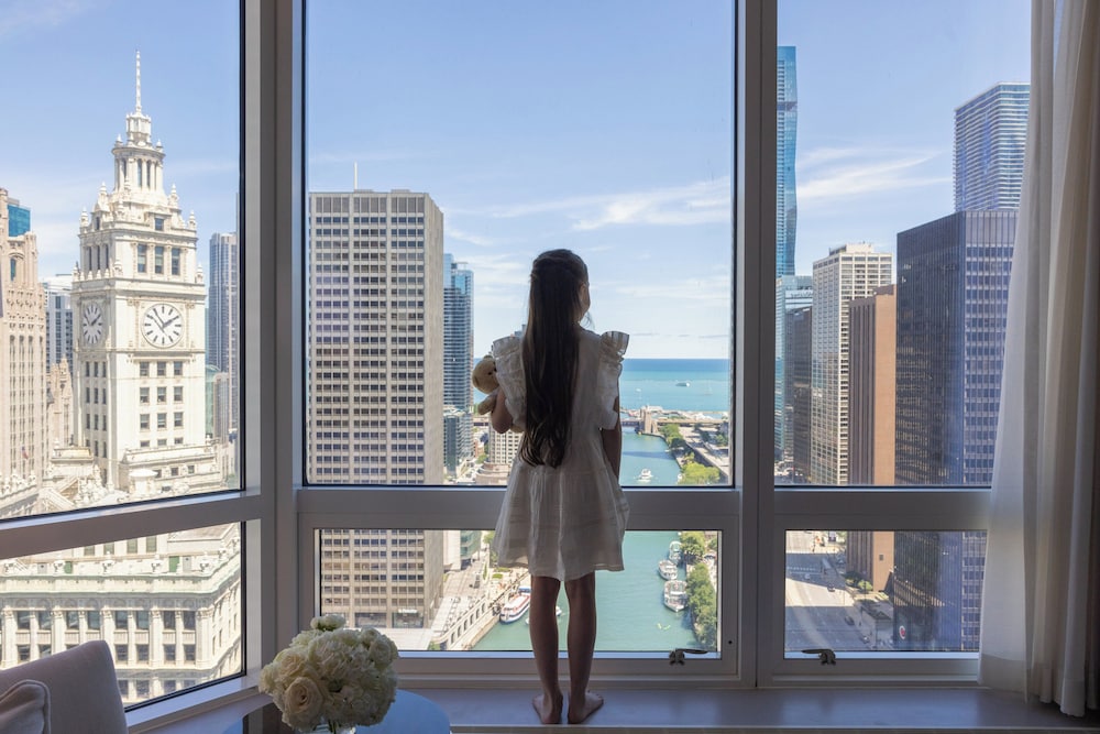 Trump International Hotel & Tower Chicago — Hotel rooms in Chicago, Illinois