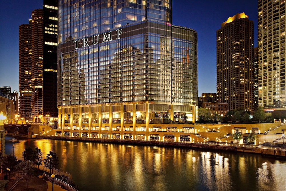 Trump International Hotel & Tower Chicago — Hotel building in Chicago, Illinois