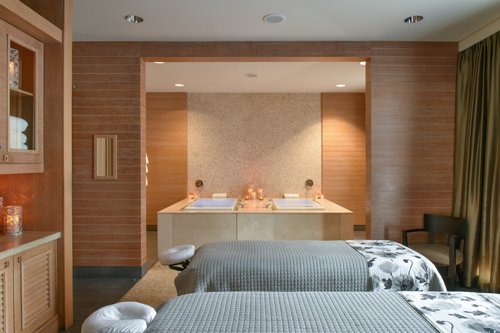 Trump International Hotel & Tower Chicago — Spa in Chicago, Illinois