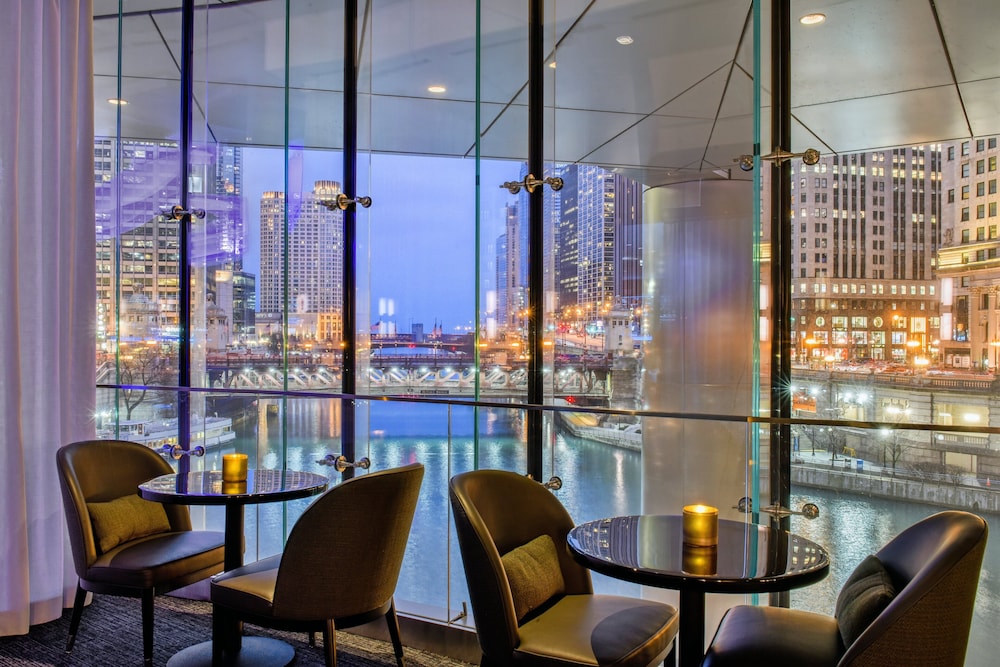 Trump International Hotel & Tower Chicago — Restaurant & bars in Chicago, Illinois