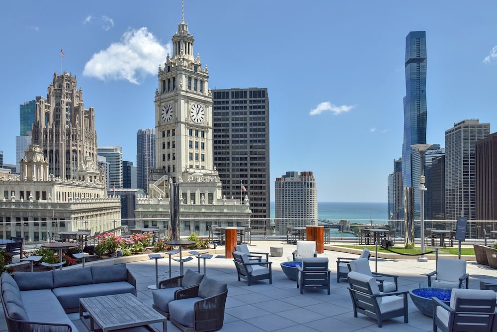 Trump International Hotel & Tower Chicago — Attractions in the area in Chicago, Illinois