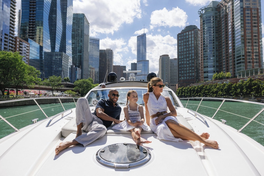 Trump International Hotel & Tower Chicago — Attractions in the area in Chicago, Illinois