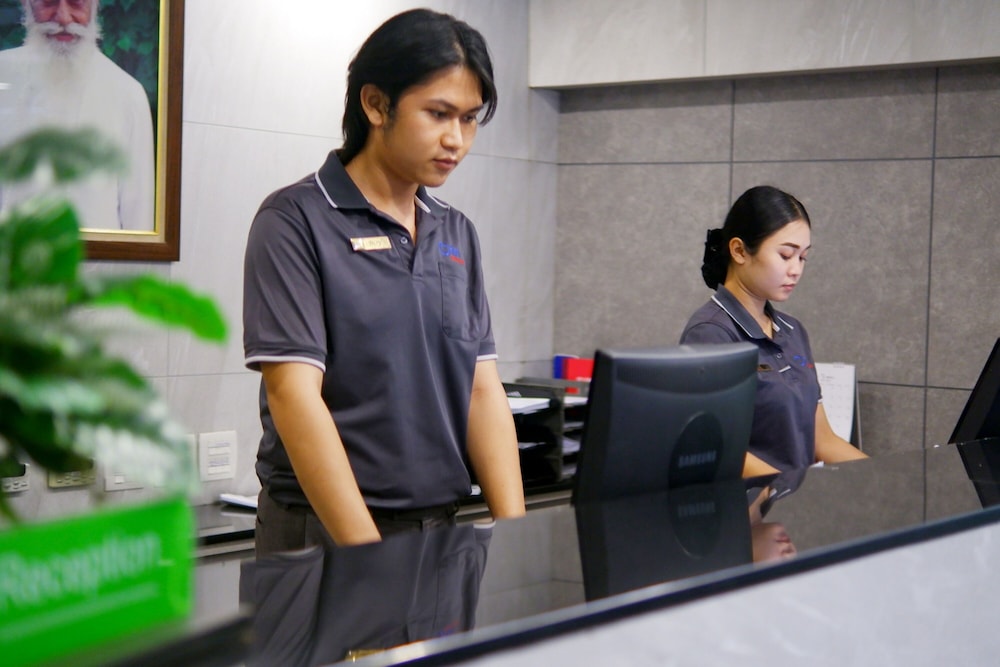 Citin Pratunam Bangkok Hotel by Compass Hospitality — Hotel building in Bangkok, Bangkok