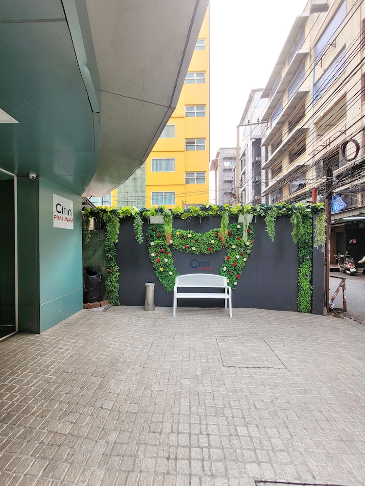 Citin Pratunam Bangkok Hotel by Compass Hospitality — Hotel building in Bangkok, Bangkok
