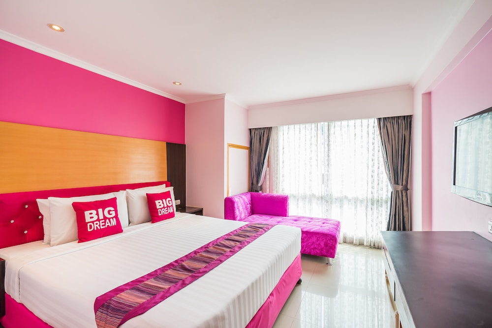 Citin Pratunam Bangkok Hotel by Compass Hospitality — Hotel rooms in Bangkok, Bangkok
