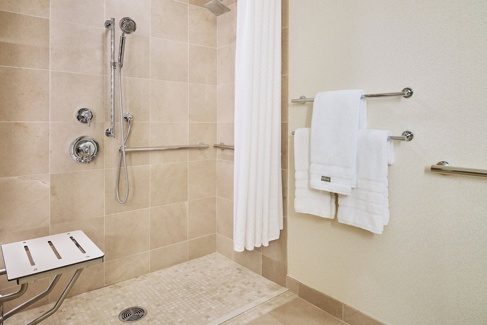 The Westin Michigan Avenue Chicago — Hotel rooms in Chicago, Illinois