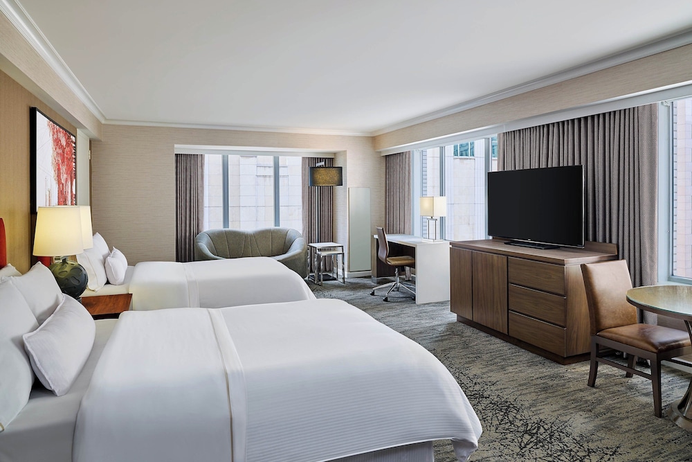The Westin Michigan Avenue Chicago — Hotel rooms in Chicago, Illinois