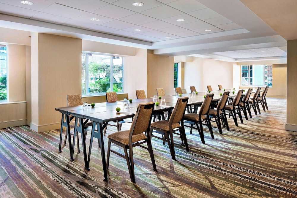 The Westin Michigan Avenue Chicago — Restaurant & bars in Chicago, Illinois