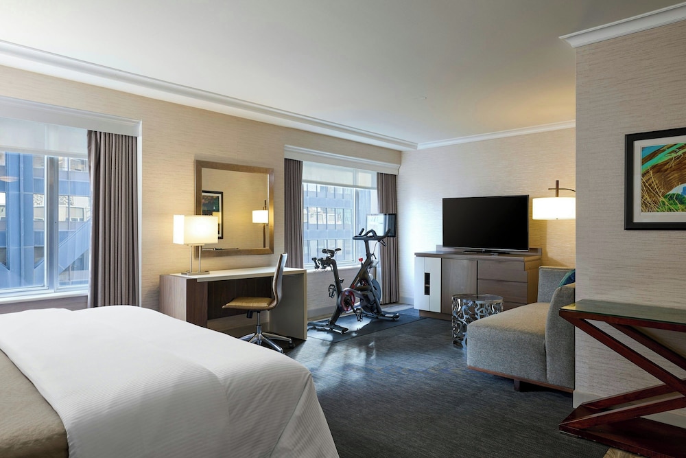 The Westin Michigan Avenue Chicago — Hotel rooms in Chicago, Illinois