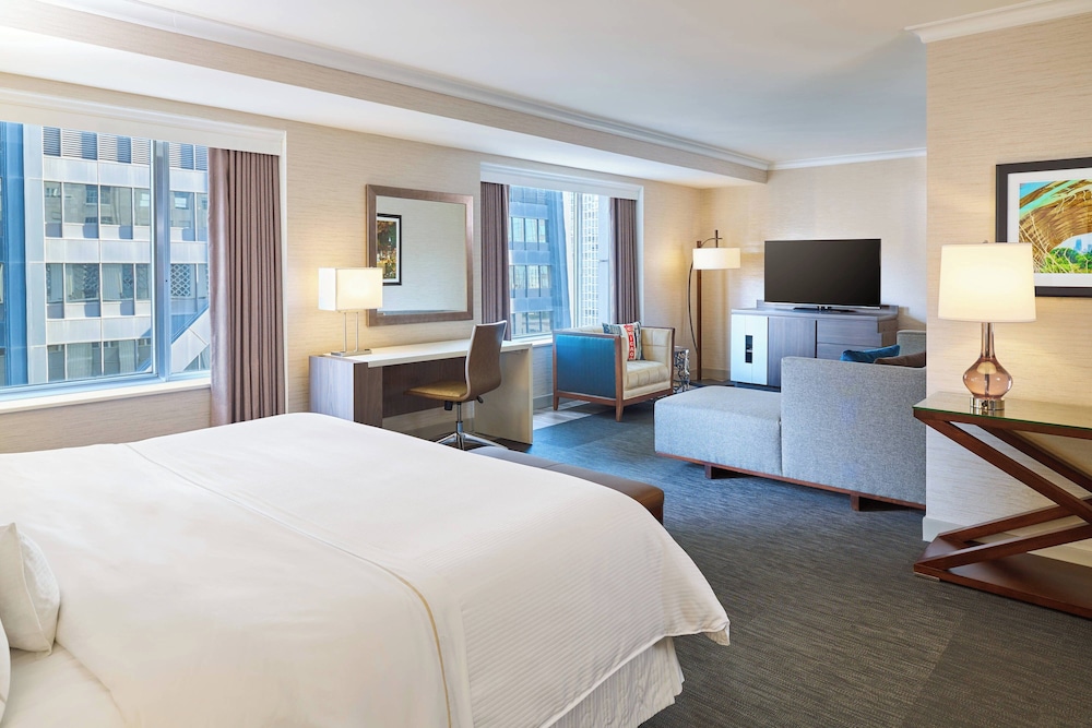 The Westin Michigan Avenue Chicago — Hotel rooms in Chicago, Illinois