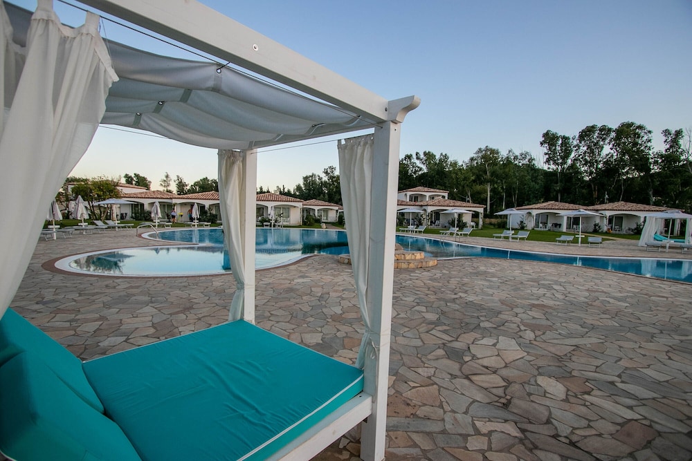 Limone Beach Resort — Swimming pool in Castiadas, Sardinia