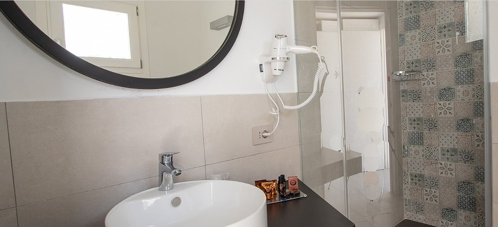 Limone Beach Resort — Hotel rooms in Castiadas, Sardinia