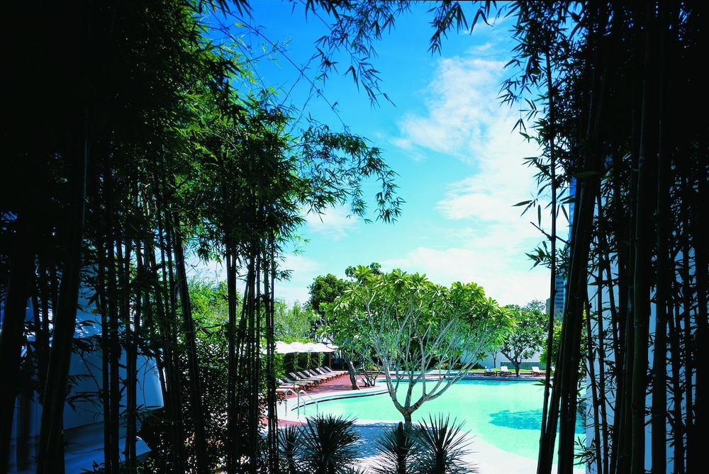 Grand Hyatt Erawan Bangkok — Swimming pool in Bangkok, Bangkok