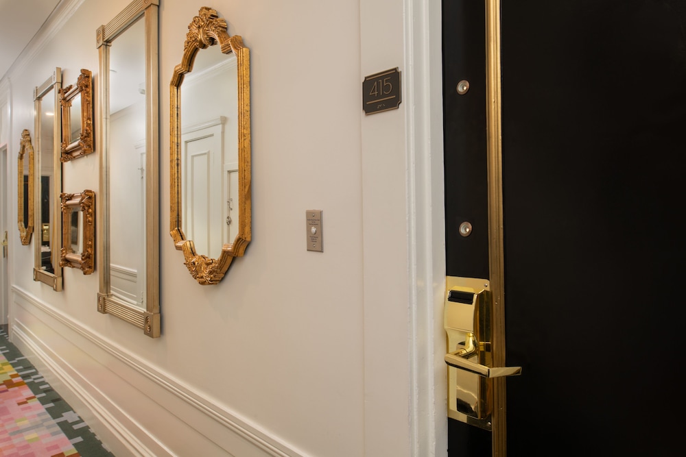 Staypineapple, An Elegant Hotel, Union Square — Hotel rooms in San Francisco, California
