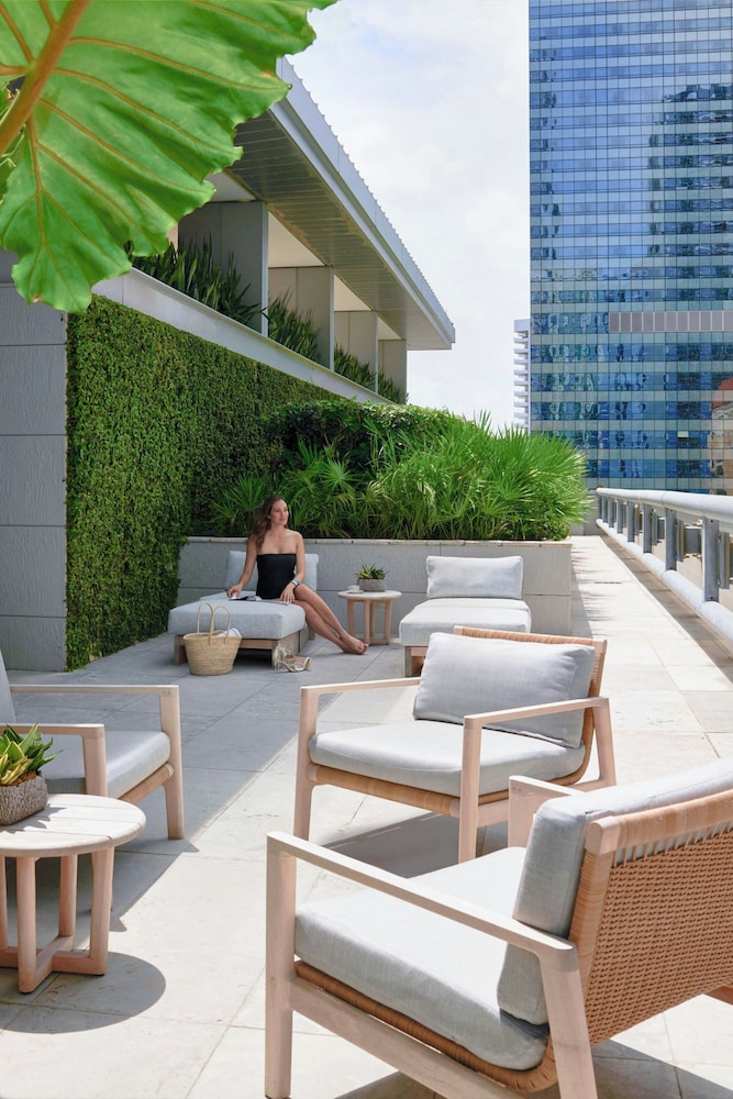 Brickell Arch, a Luxury Collection Hotel, Miami — Hotel building in Miami, Florida