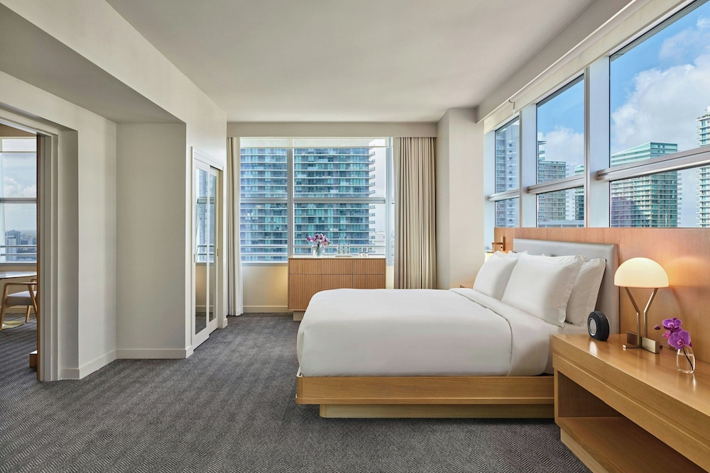 Brickell Arch, a Luxury Collection Hotel, Miami — Hotel rooms in Miami, Florida