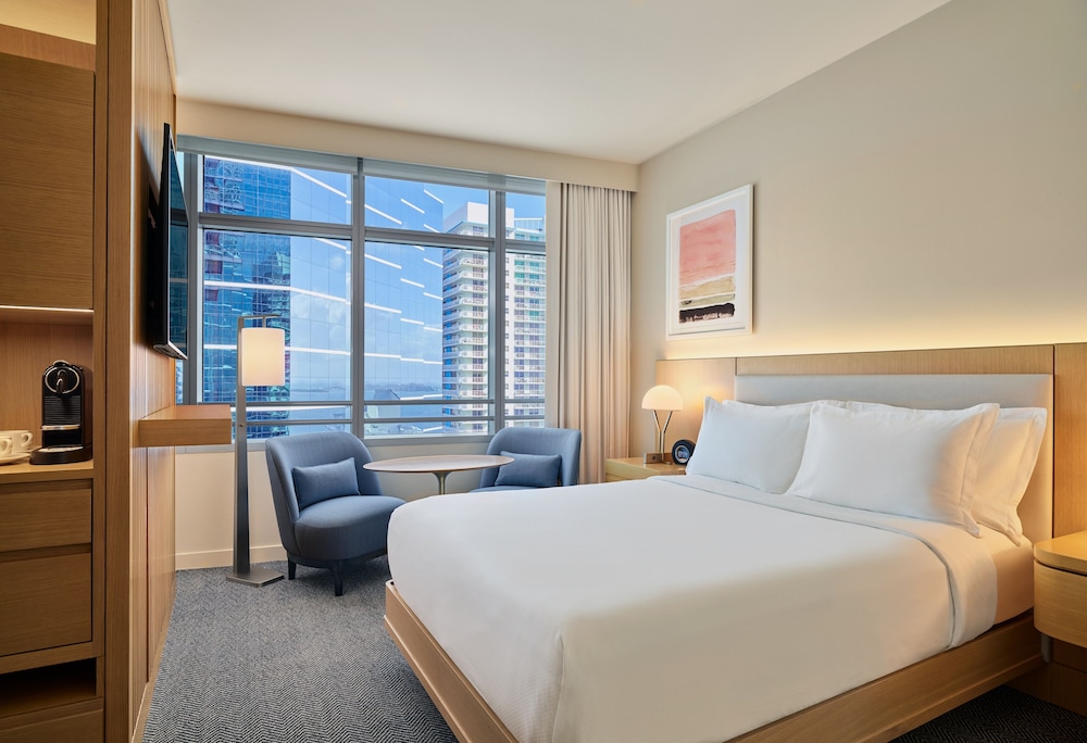Brickell Arch, a Luxury Collection Hotel, Miami — Hotel rooms in Miami, Florida