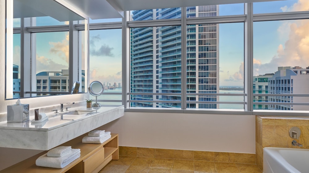 Brickell Arch, a Luxury Collection Hotel, Miami — Hotel rooms in Miami, Florida
