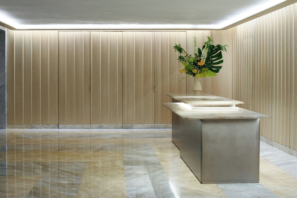 Brickell Arch, a Luxury Collection Hotel, Miami — Hotel building in Miami, Florida