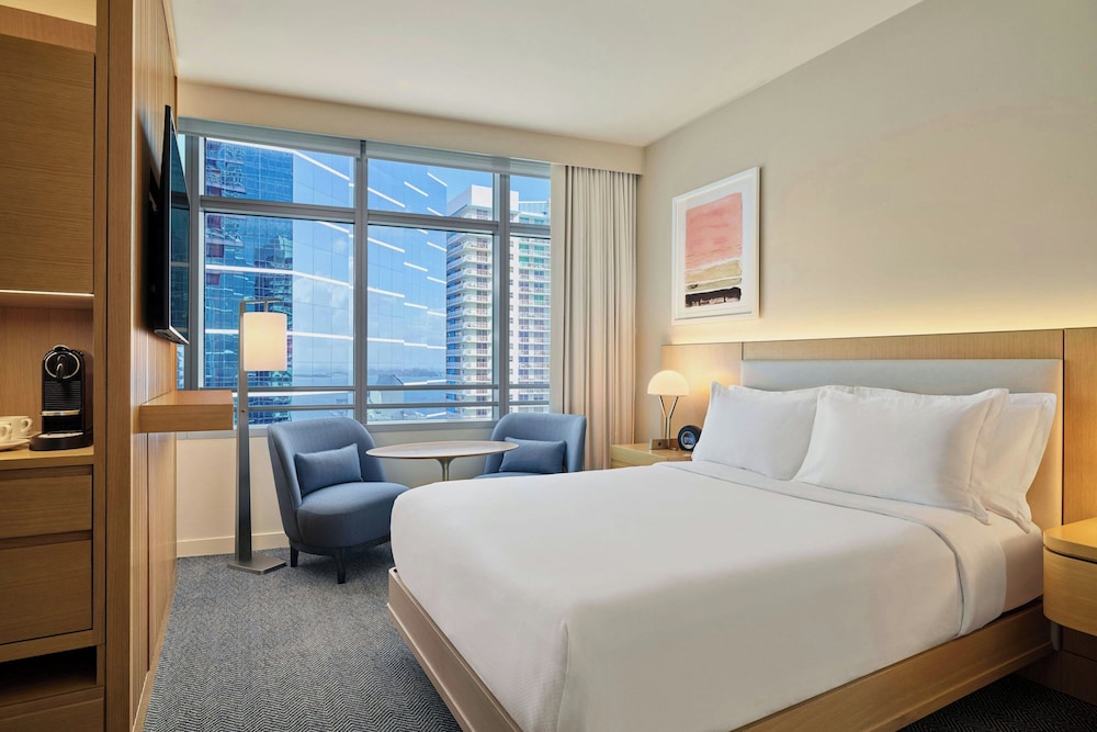 Brickell Arch, a Luxury Collection Hotel, Miami — Hotel rooms in Miami, Florida