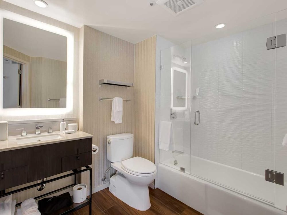 Hotel Zoe Fisherman's Wharf — Hotel rooms in San Francisco, California