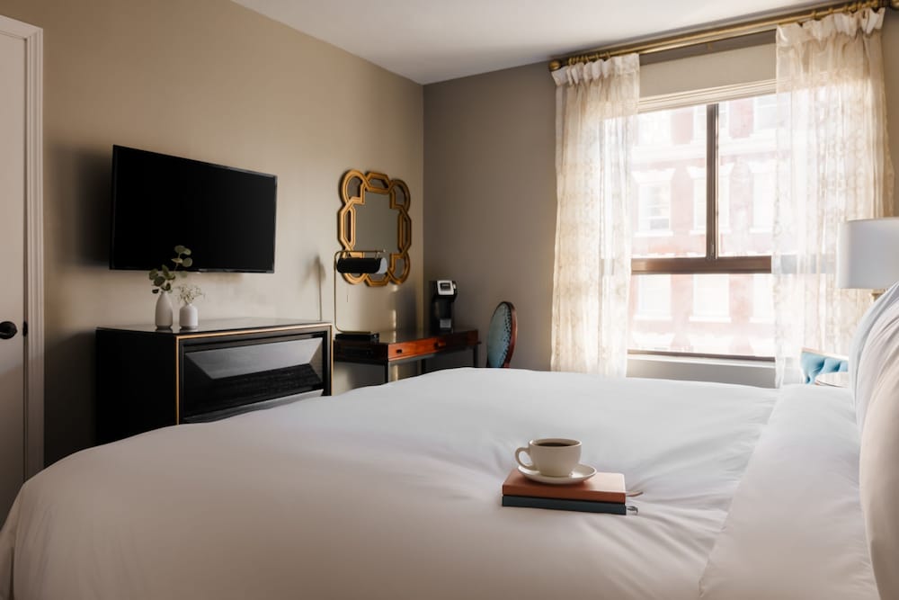 Hotel Bijou - Union Square — Hotel rooms in San Francisco, California