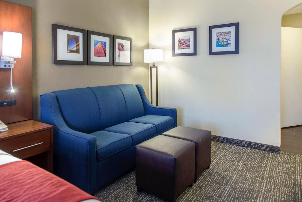 Comfort Inn and Suites San Francisco Airport North — Hotel rooms in Brisbane, California