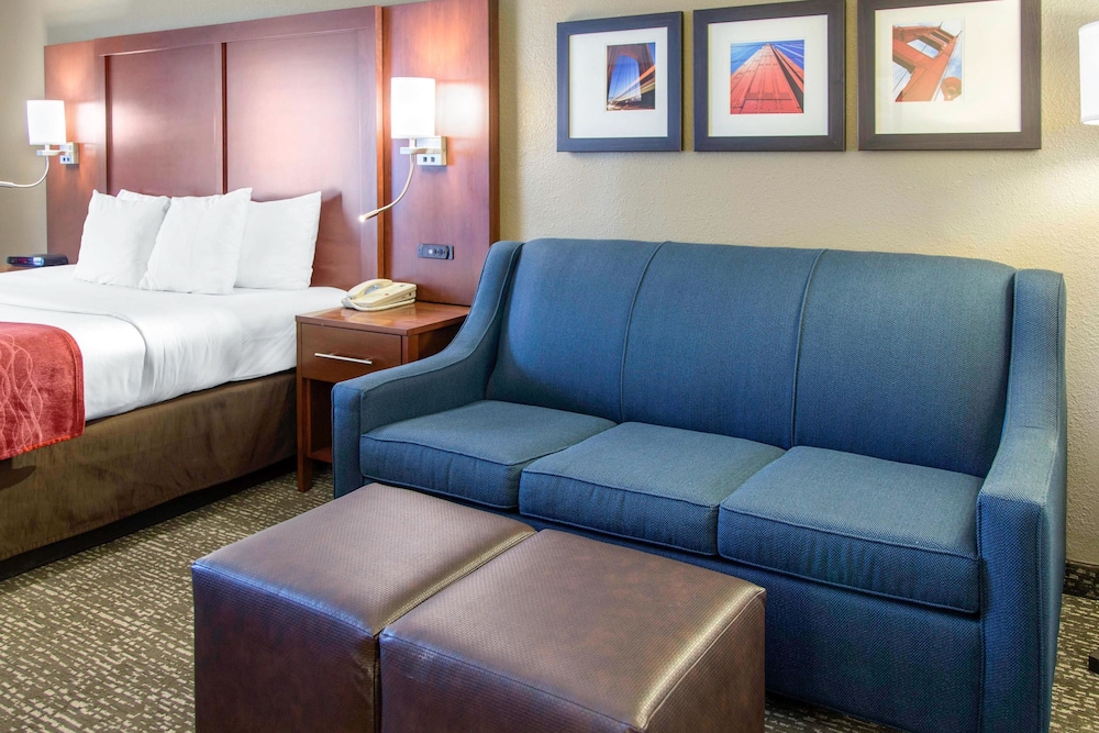 Comfort Inn and Suites San Francisco Airport North — Hotel rooms in Brisbane, California