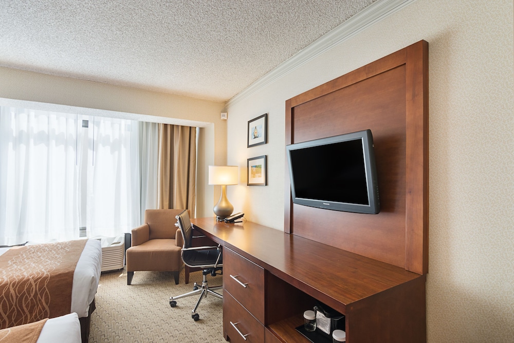 Comfort Inn by the Bay — Hotel rooms in San Francisco, California
