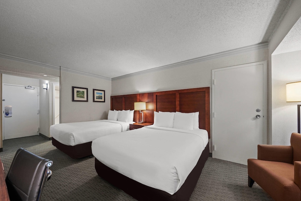Comfort Inn by the Bay — Hotel rooms in San Francisco, California