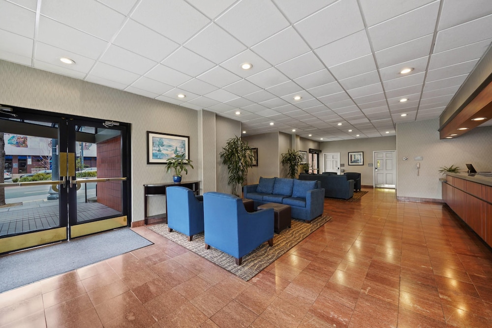 Comfort Inn by the Bay — Hotel building in San Francisco, California
