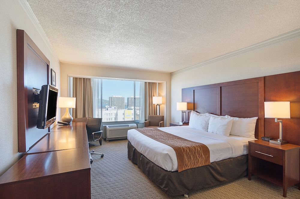 Comfort Inn by the Bay — Hotel rooms in San Francisco, California