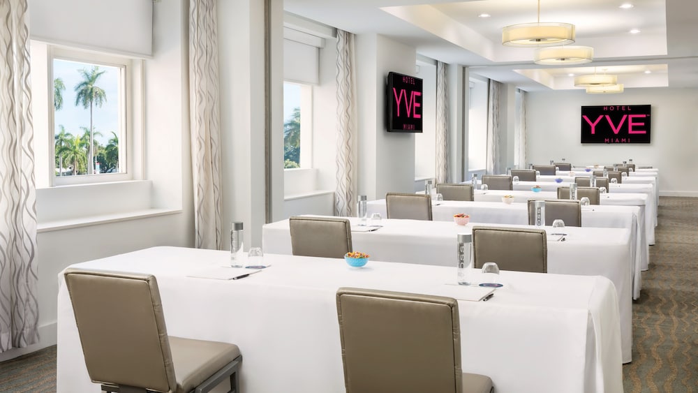 YVE Hotel Miami — Restaurant & bars in Miami, Florida