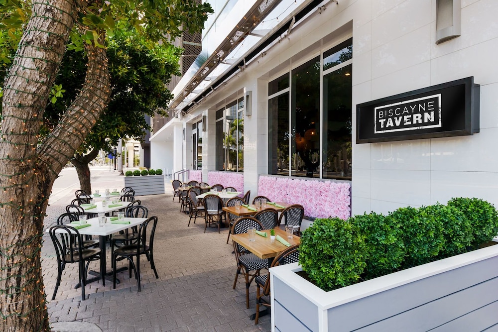 YVE Hotel Miami — Restaurant & bars in Miami, Florida